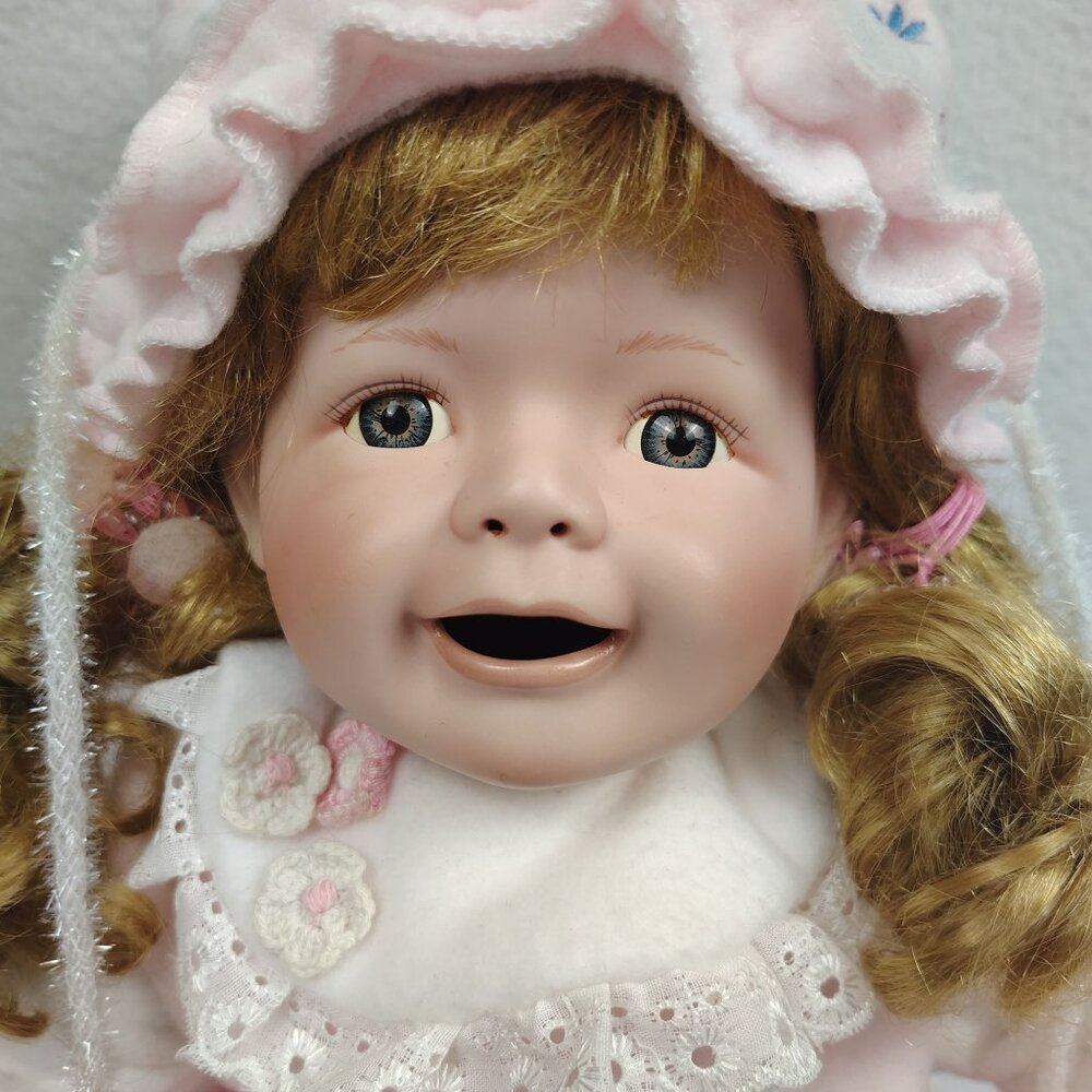 Vintage Porcelain Doll Wintac Enterprise Co. Baby Girl Blond Pink Dog - Picture 4 of 16